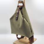 ARROW BACKPACK λαδί αλκαντάρα – δέρμα